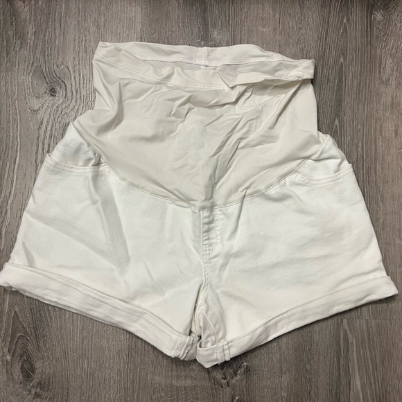 Liz Lange Pants - Women's Liz Lange Maternity White Jean Shorts- Size Medium- Pre-owned